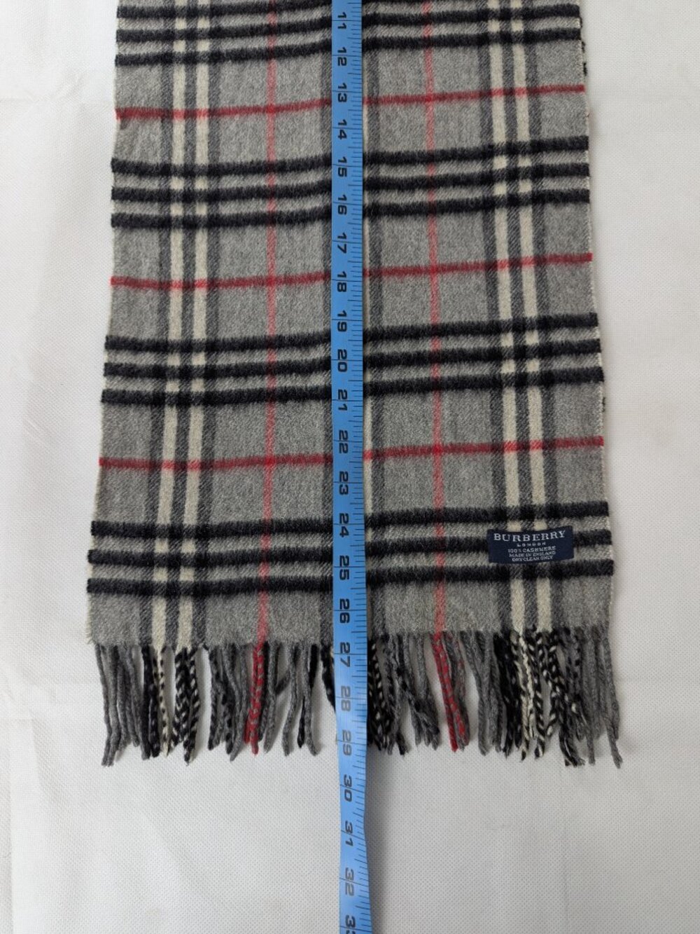 Designer Burberry Gray 100% Cashmere Check Scarf Unisex - Picture 7 of 8